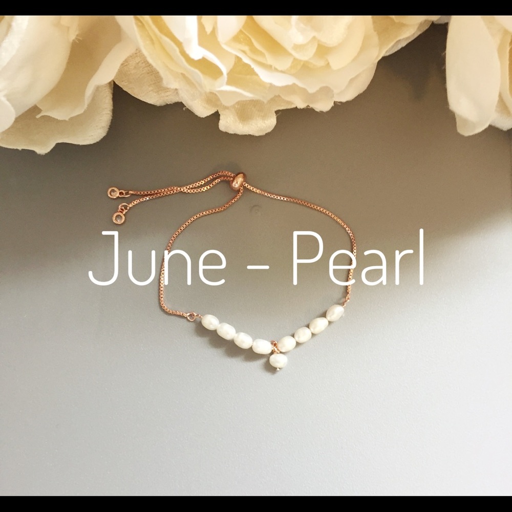 Rose Gold Adjustable Bracelet with Pearl Drop
